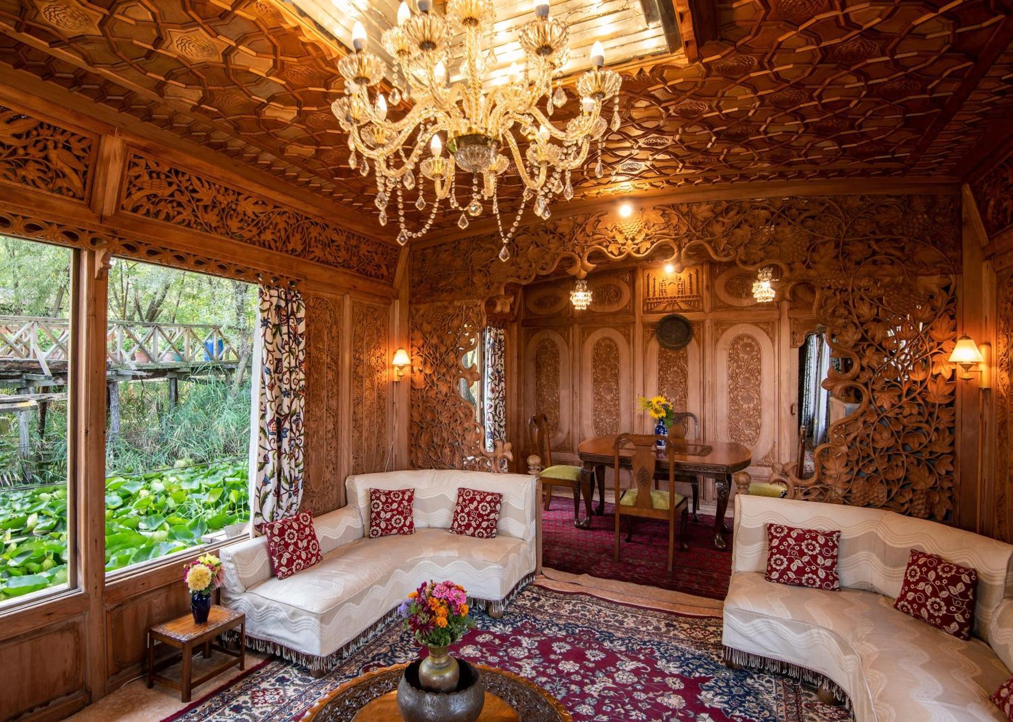 Mascot Houseboats Hotel Srīnagar Екстериор снимка